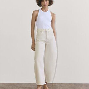Everlane Cream Way High Jeans  w a Barrel like leg